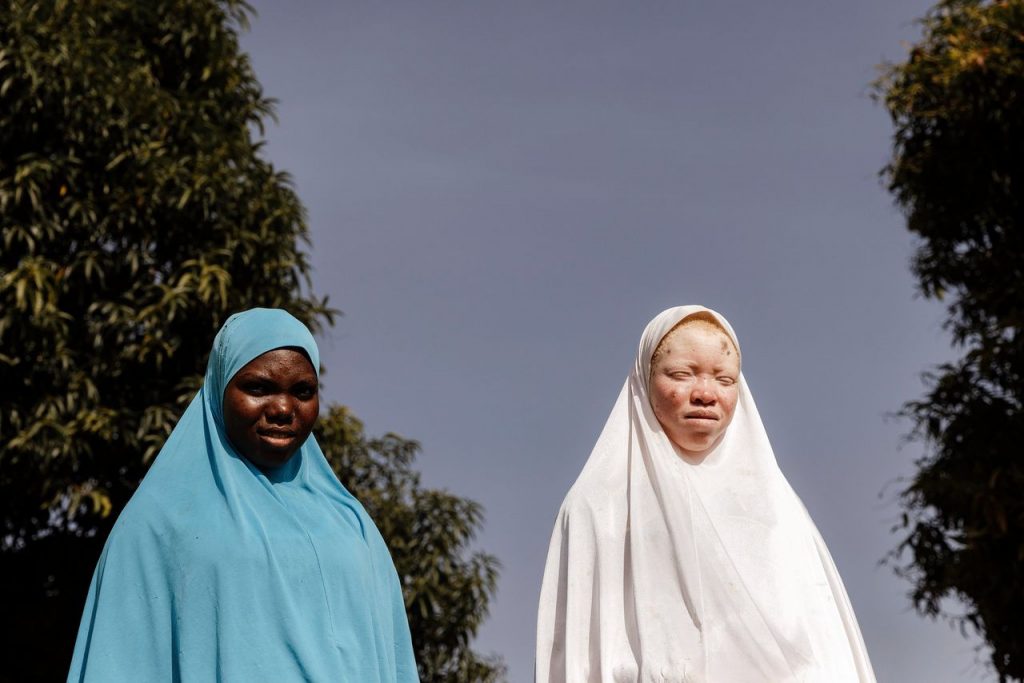 Een geit, fiets of make-up: meisjes in Benin bepalen ‘lekker zelf’ waaraan ze hun zakgeld uitgeven. Nu stopt Nederland de financiering