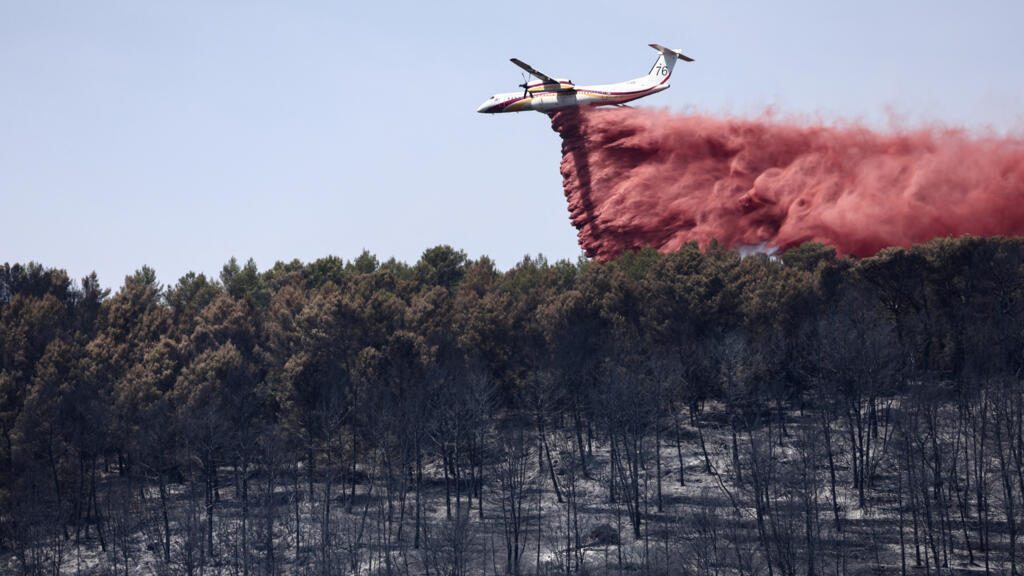 Fast-moving wildfire forces hundreds of evacuations in southern France