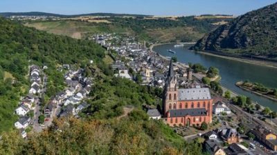 Oberwesel: Landschaftsgärtner findet fast 70 Jahre alte Flaschenpost am Rhein