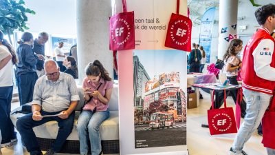 Skiën in Japan, coaching in Valencia, of toch maatschappelijke dienst? Het tussenjaar blijft populair