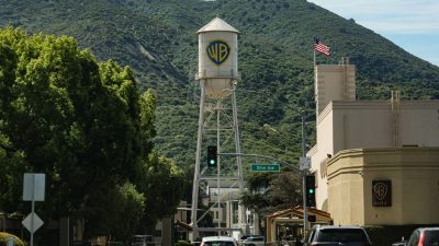 Rechter schort overname Warner Bros. door Paramount voorlopig op