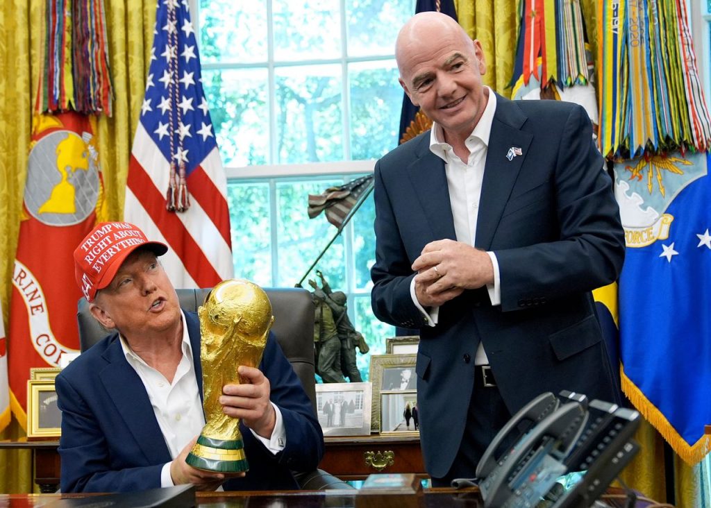 Trump zegt dat hij niets te maken wil hebben met het ‘linkse’ Spanje. Dat wordt ingewikkeld als dat land zondag het WK wint