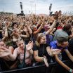 Bier, ronkende motoren en boerenrock op Zwarte Cross, maar bij de Sallandse band Bökkers komt het publiek pas echt los