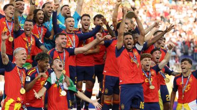 Een superieur Spanje wint van een armoedig Argentinië in deze WK-finale die een botsing tussen finesse en provocatie werd