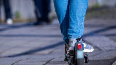 Griechenland will E-Scooter für Kinder und Jugendliche unter 17 Jahren verbieten