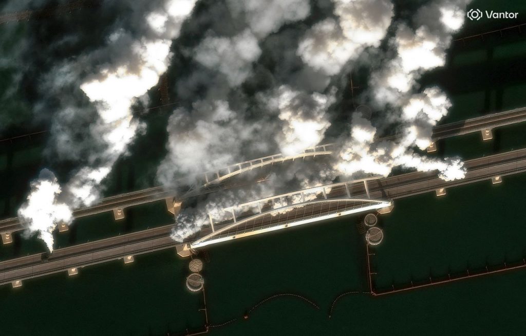 Met dagelijkse droneaanvallen op Russische olietankers brengt Oekraïne de scheepvaart in de Zee van Azov tot stilstand
