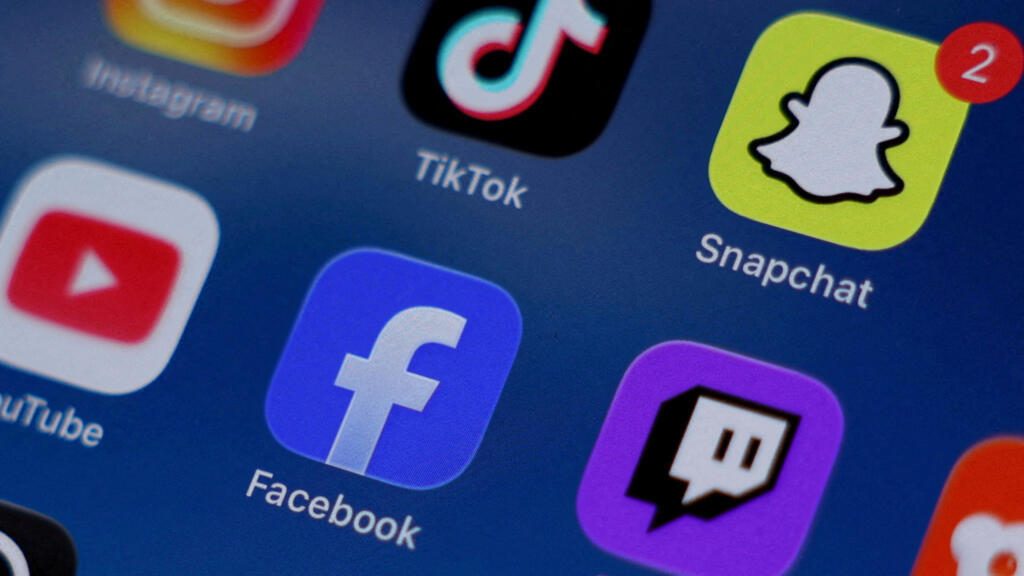 France could become first EU country to ban social media for under-15s