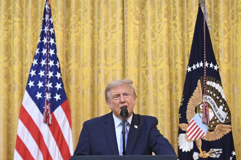 Oude aantijgingen, hetzelfde doel: Trump zaait opnieuw twijfel over verkiezingen