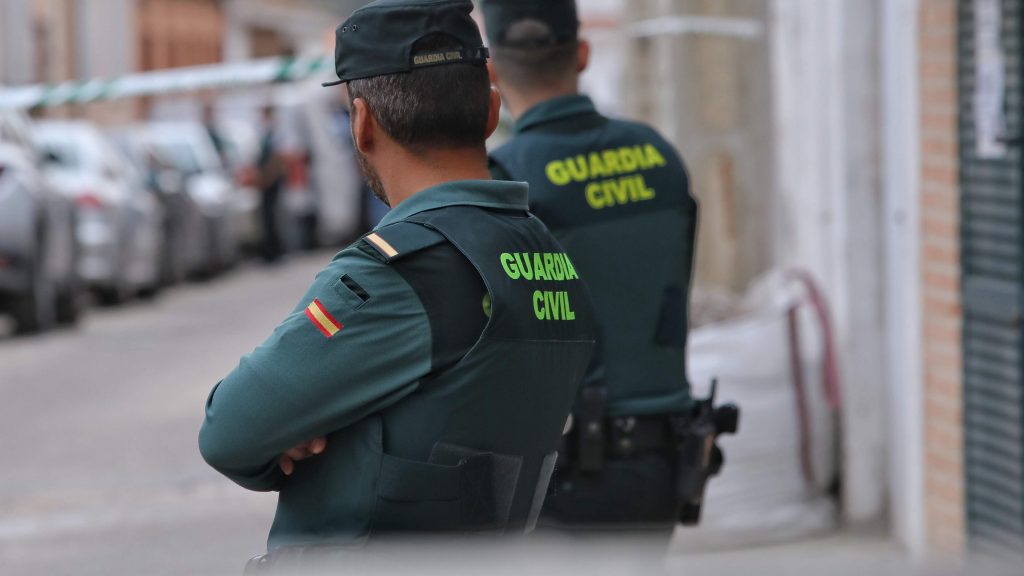 LIVE | Man (25) rijdt vriendin aan na hoogoplopende ruzie op camping in Spanje