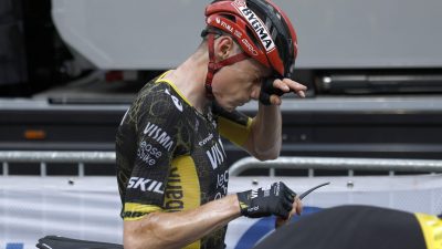 Visma-ploegleider Marc Reef over nachtelijke dopingcontrole: ’Dit is competitievervalsing’