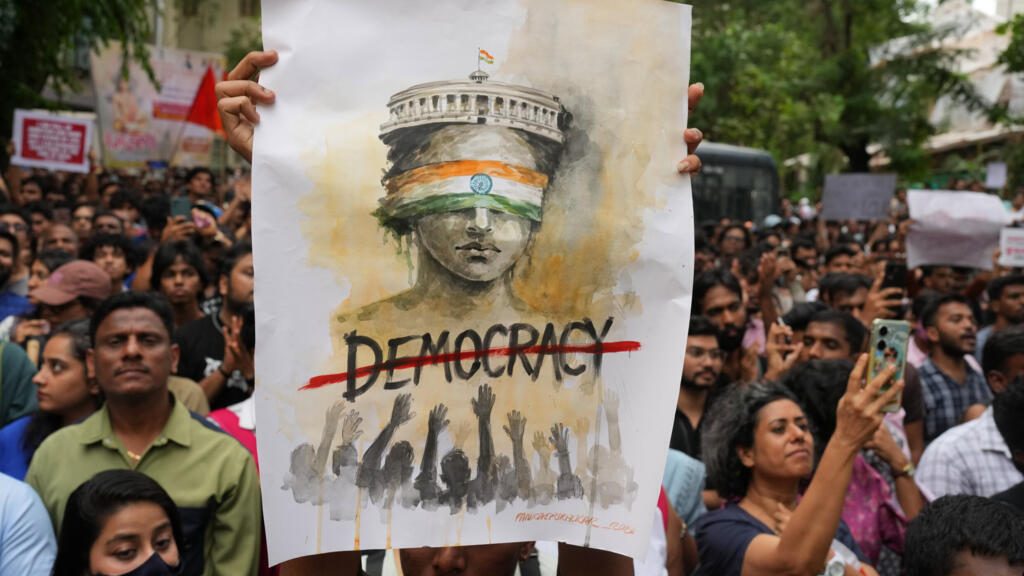 India’s Cockroach party leads thousands of youth in protest to parliament