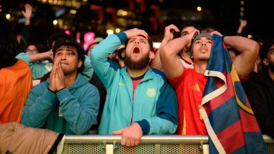 In beeld: eerste helft WK-finale wordt wereldwijd met spanning beleefd
