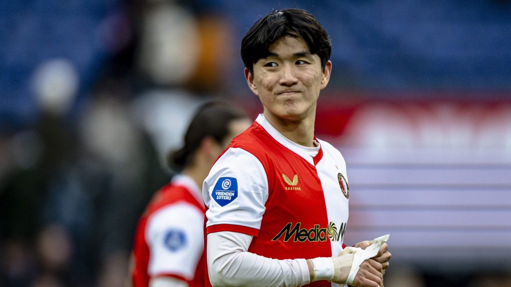 Transfer rond: In-Beom Hwang van Feyenoord naar FC Porto van Francesco Farioli