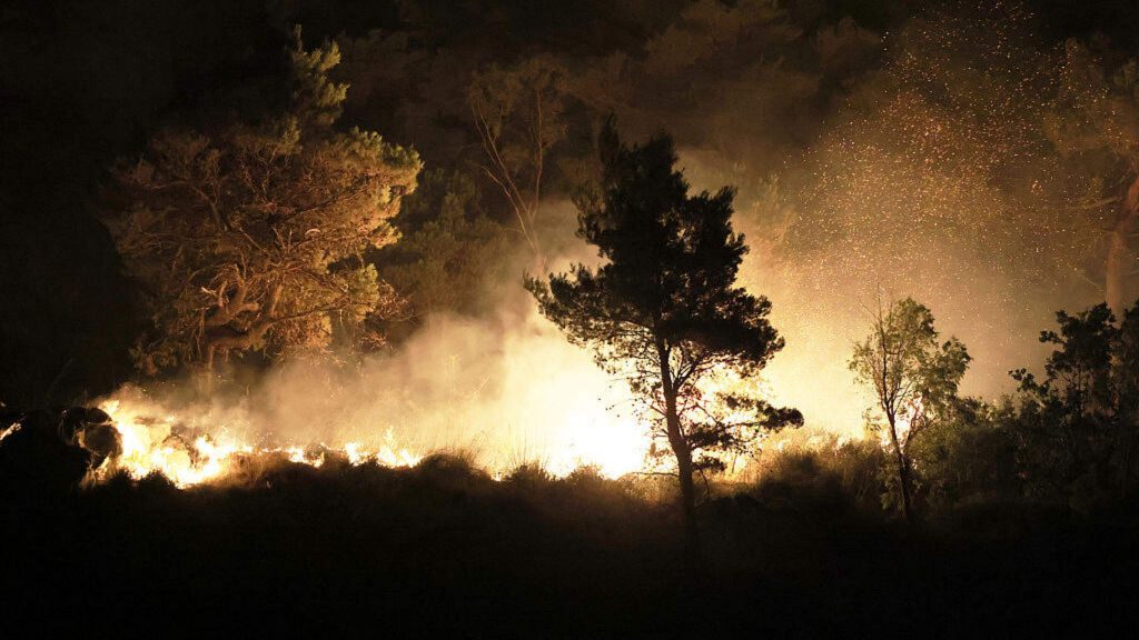 LIVE | Noodsituatie op Sicilië: evacuaties door hevige bosbranden