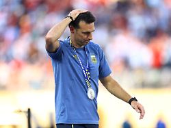 “Es tut mir sehr leid”: Weinender Argentinien-Trainer muss Pressekonferenz abbrechen