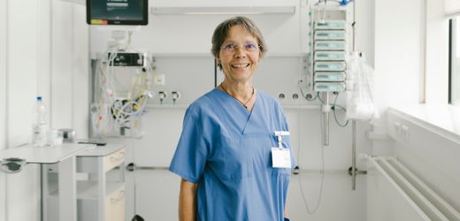 Rentnerin mit Minijob: »Ich hätte längst aufhören können, als Krankenpflegerin zu arbeiten«