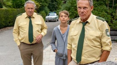 »Hubert ohne Staller«: Leberkäse macht langsam im Hirn. Was lernt man in der Serie über Oberbayern?