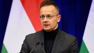 Parlament: Wechsel von Ex-Außenminister zu BYD – Ungarn kündigt Untersuchung an
