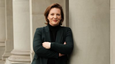 Constanze Buchheim: Headhunterin warnt Familienunternehmen: „Loyalität ist ein Wachstumskiller“