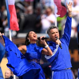 Robbie Williams ontkent dat hij cocaïne op zijn hoofd veegde: ‘Was pepermuntje’
