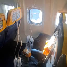 Ryanair in contact met passagier na vliegtuigraamincident, compensatie onzeker